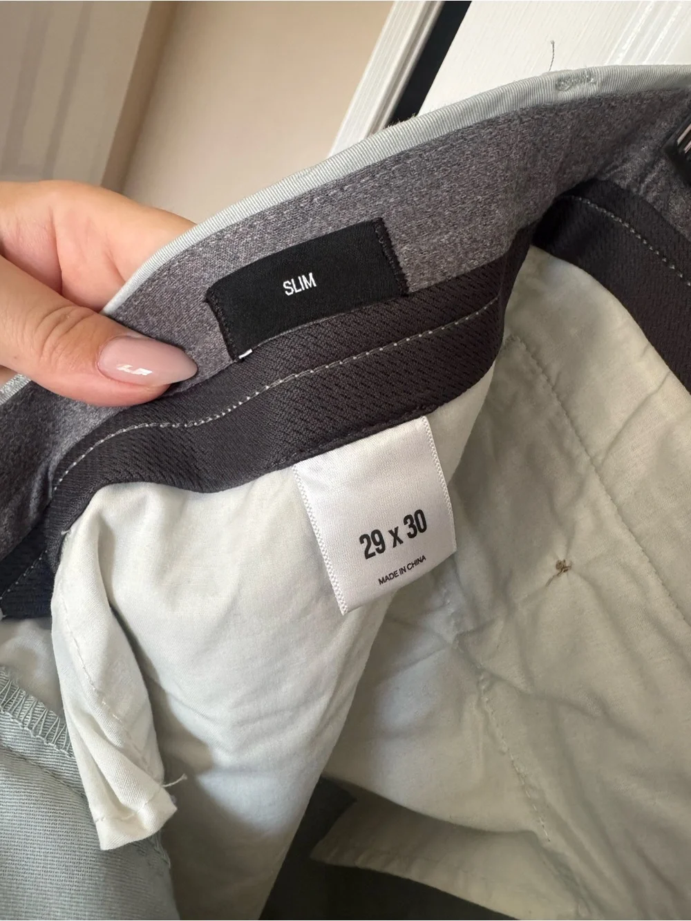 Express Men’s Slim Fit Pants – Light Gray – Size 29x30
